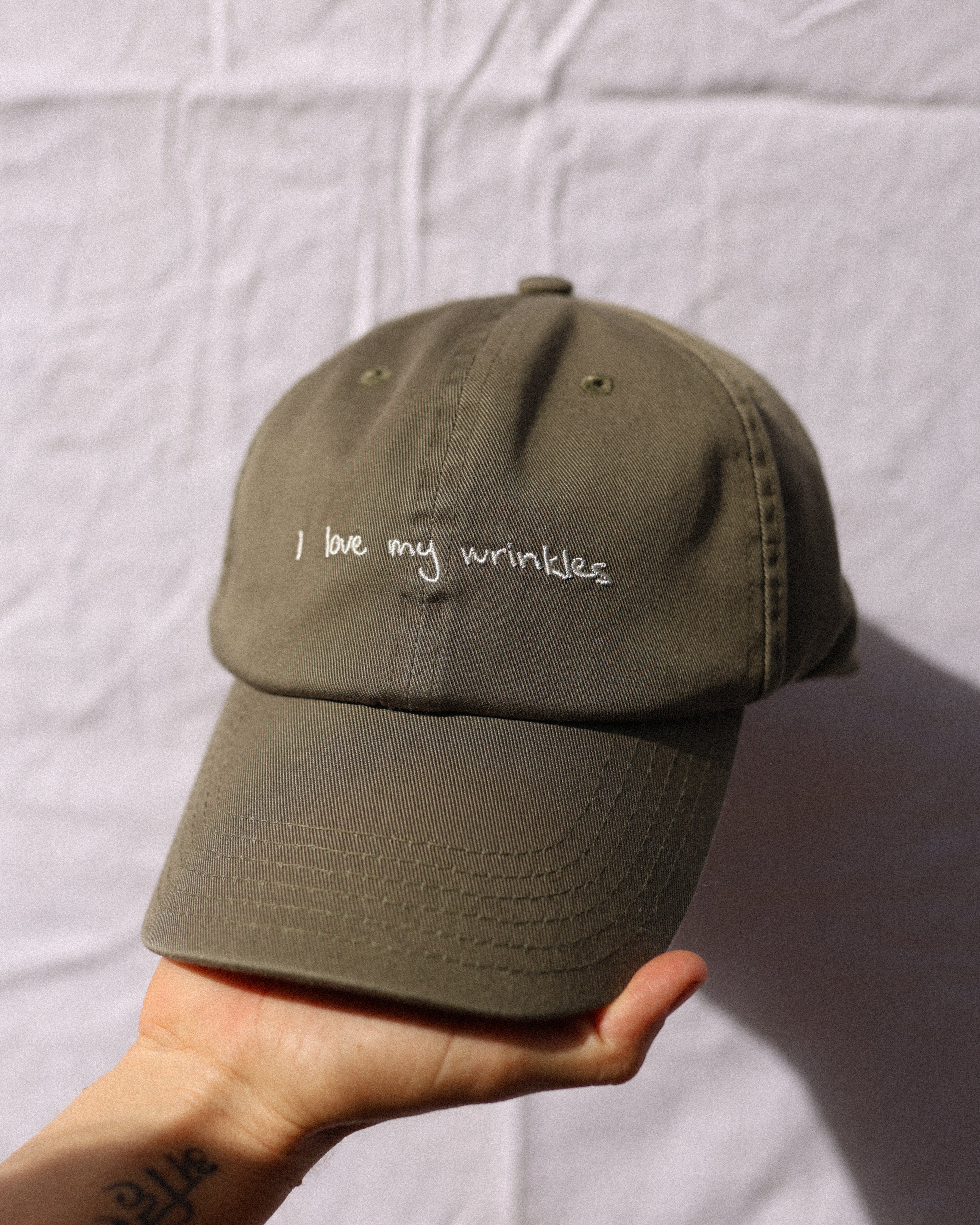 'I love my wrinkles' cap